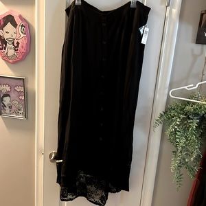 Hot Topic NWT Long Maxi Skirt high low lace size 3
